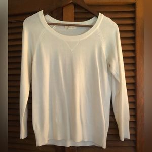 Cozy white sweater for Fall size Medium Forever 21